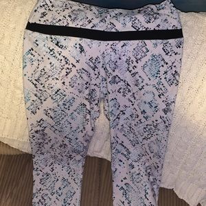 Demi Levato Fabletics(like new)